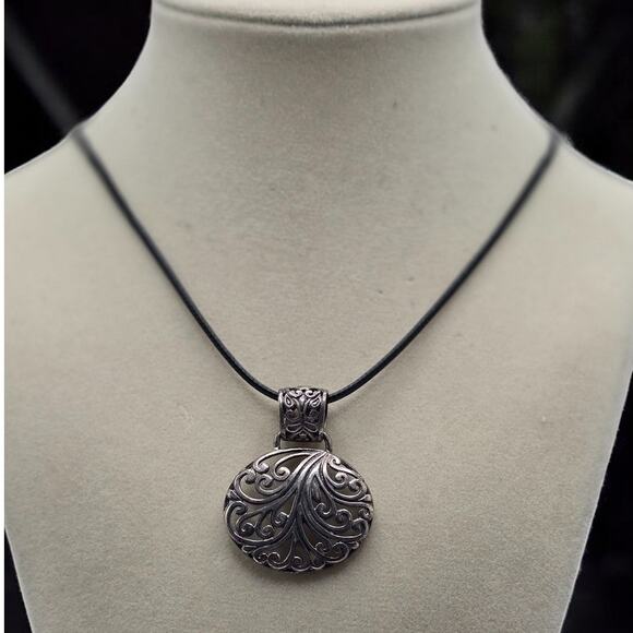 Silver Scroll Art Deco Style Filigree 925 Pendant on Corded Vintage Necklace - Picture 1 of 5